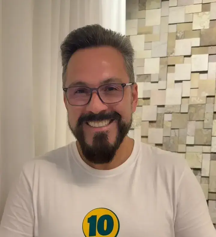 Alan Rick agradece votos e diz que seguirá no Senado